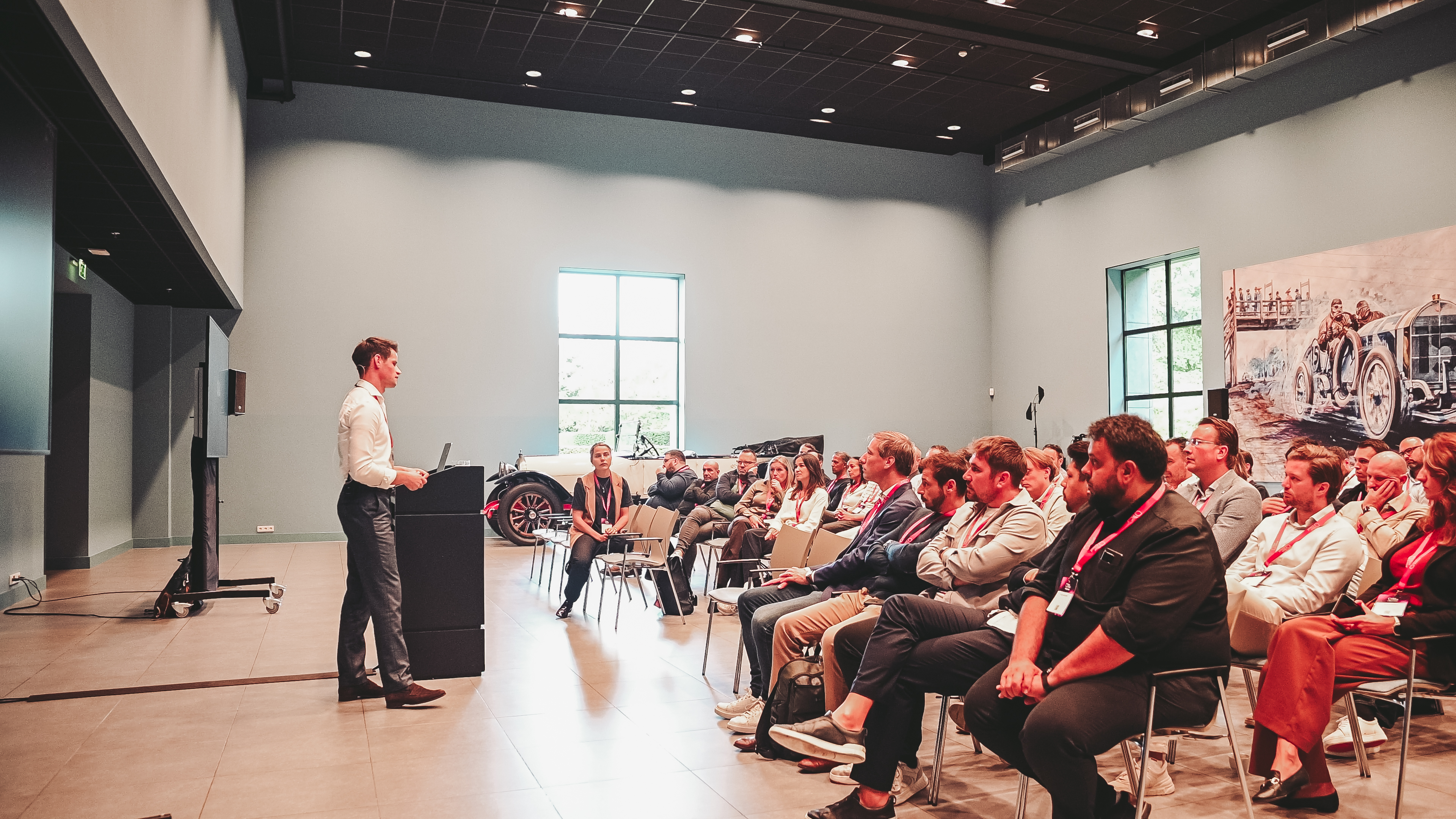 Texterous breakout session with a speaker presenting to Your.Cloud leaders